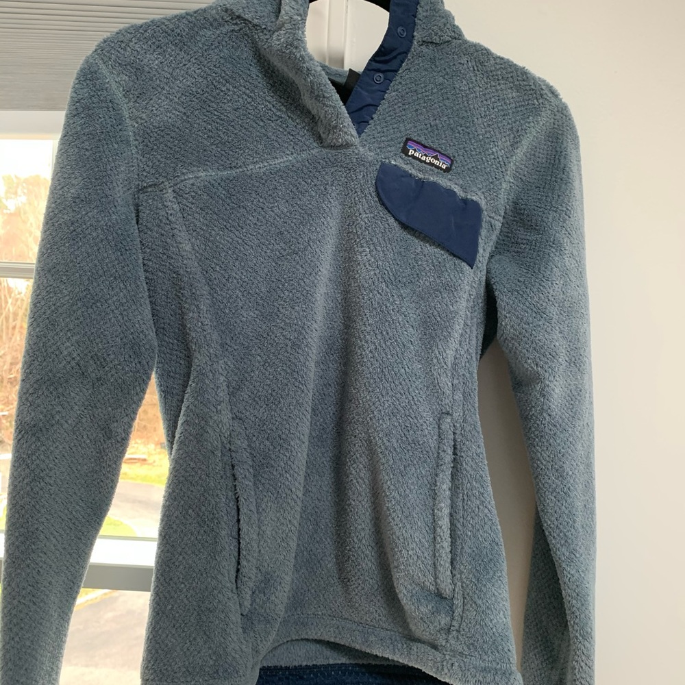 blue patagonia fleece